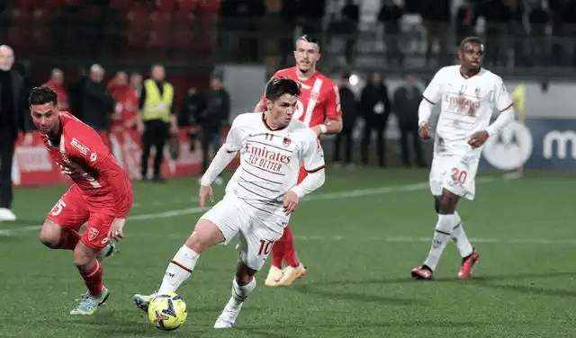 今夜意甲焦点战；密尔沃基雄鹿强势反弹；引发热议；训练强度明显提升的简单介绍