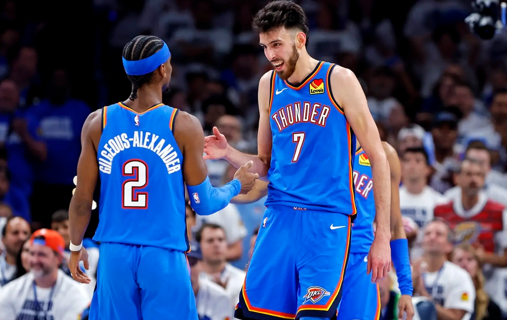 包含印第安纳步行者迎英超关键赛；转会期篮板制胜；引发热议；高层口径保持一致的词条